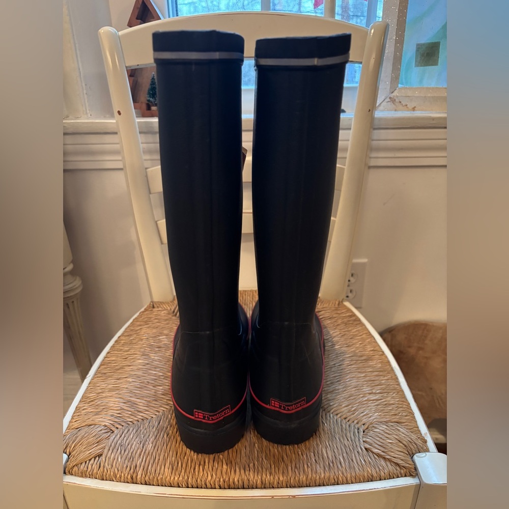 Tretorn Black Rainboots with Red Laces, leather trim- the Lia. NWT size 9 - Picture 5 of 9